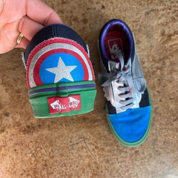 COLLECTOR’S Vans Old Skool Marvel What The Avengers suede low top sneakers - Picture 9 of 13